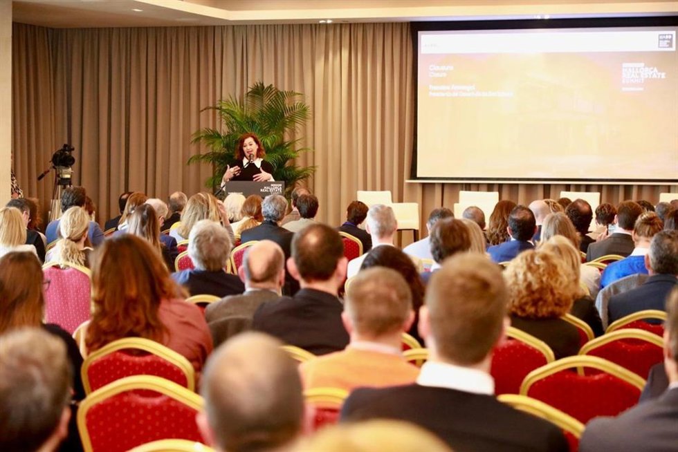 Armengol participa en la clausura del foro Mallorca Real Estate Summit.