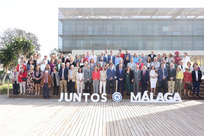 Foto de familia de la gala 'Juntos x Málaga'.