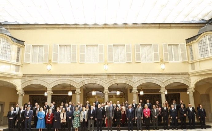 El Rey Felipe VI recibe a una representación de los miembros del Comité Ejecutivo del Congreso Judío Mundial, que han acudido al Palacio Real de El Pardo