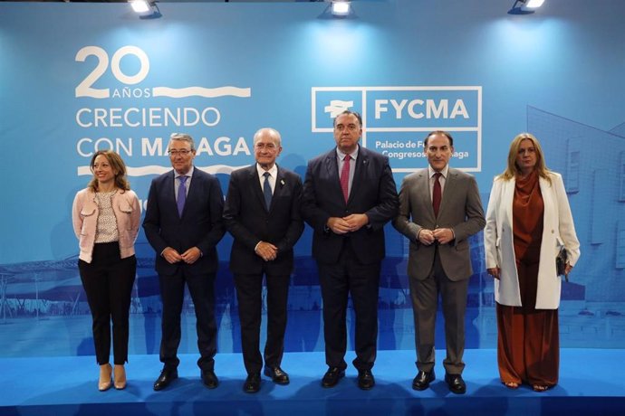 Autoridades en el acto de celebración del 20 aniversario de Fycma