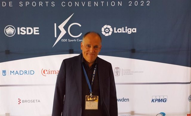 El presidente de LaLiga, Javier Tebas, en la mesa redonda 'La Sostenibilidad del fútbol europeo y la Superliga' en la que se presentó la cuarta edición del ISDE Sports Convention, que se celebrará el 19 de mayo en Madrid.