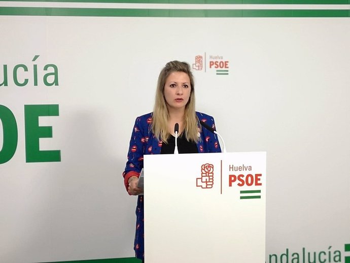 Archivo - La responsable de Pequeños Municipios y Reto Demográfico del PSOE de Huelva y alcaldesa de Cala (Huelva), Maite Rodríguez.