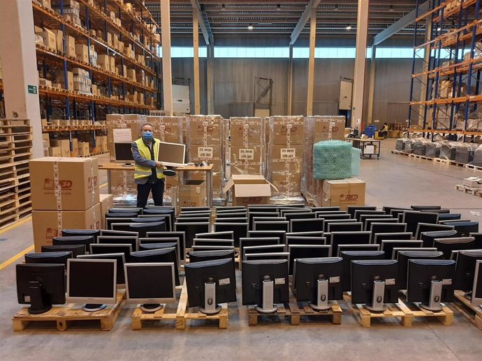 Donación de material informático