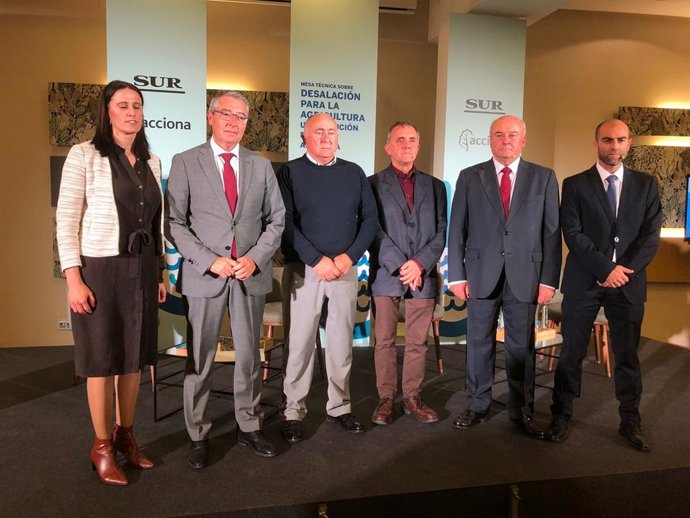 El presidente de la Diputación ha participado este miércoles en una mesa técnica sobre desalación para la agricultura.