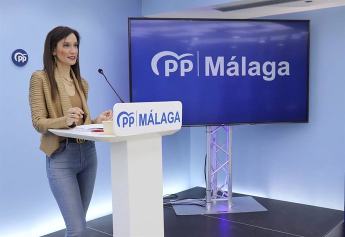 La portavoz del Partido Popular de Málaga, Elisa Pérez de Siles, en rueda de prensa