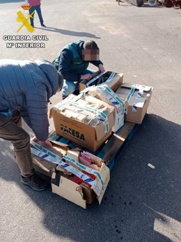 La Guardia Civil investiga a una Cooperativa de Toledo que comercializaba vino D. O.  P "La Mancha" sin la inscripción en la propia Denominación de Origen Protegida.