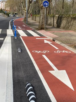 El Ayuntamiento mejora el asfaltado y el carril bici de la avenida del Faro