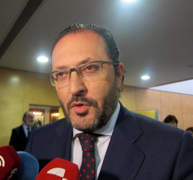 Archivo - Trib.- El decano de los abogados de Valladolid confía en que el plan de reapertura propuesto evite declarar hábil agosto