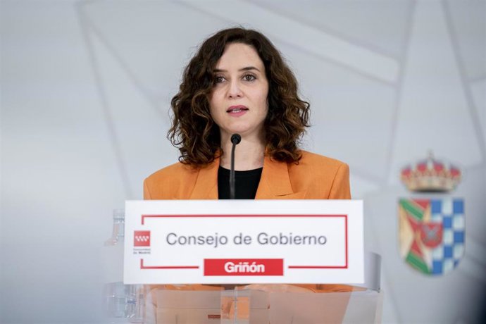 La presidenta de la Comunidad de Madrid, Isabel Díaz Ayuso, comparece en rueda de prensa tras la reunión extraordinaria del Consejo de Gobierno, en el Centro de Recursos Juveniles de Griñón, a 22 de marzo de 2023, en Griñón (Madrid). 