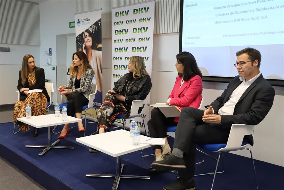 Mesa redonda celebrada en la Universidad Loyola.