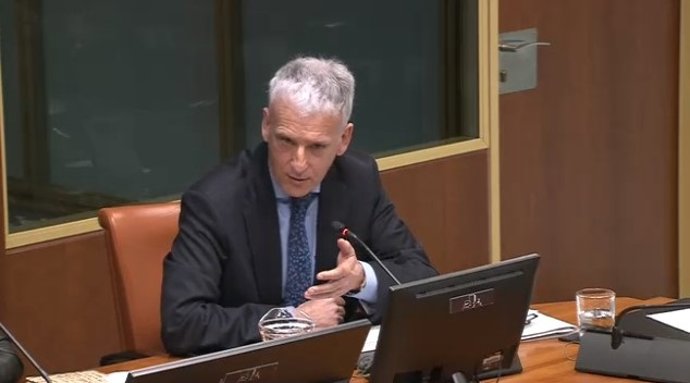 El presidente del TSJPV, Iñaki Subijana, en su comparecencia en el Parlamento Vasco
