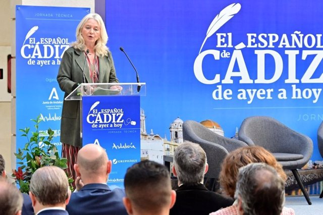 La delegada del Gobierno andaluz en Cádiz, Mercedes Colombo, inaugura la jornada 'El Español de Cádiz, de ayer a hoy' en Cádiz