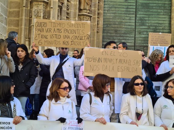 Archivo - Movilización del Sindicato de Médicos y Médicas de Atención Primaria, archivo