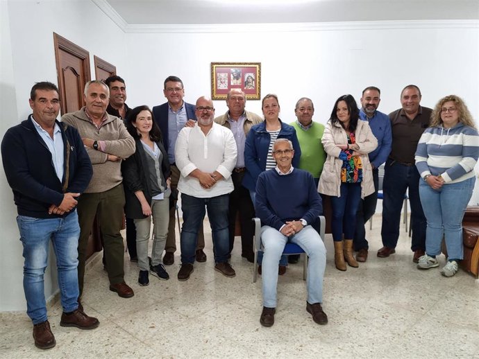 Reunion de Vox con agricultores de cereal en La Palma del Condado (Huelva).