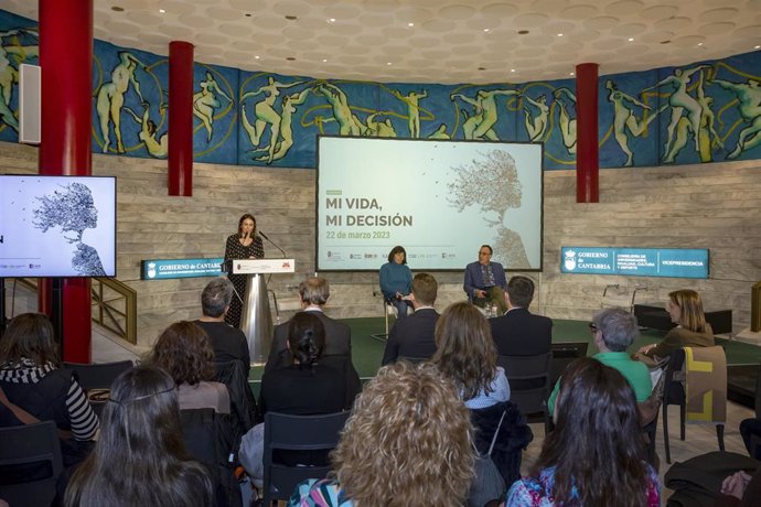 Jornadas 'Mi vida, mi decisión' en el Palacio de Festivales de Cantabria..