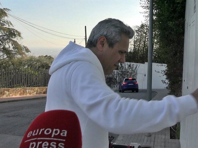 TONINO LLEGA AL DOMICILIO DE SU HERMANA