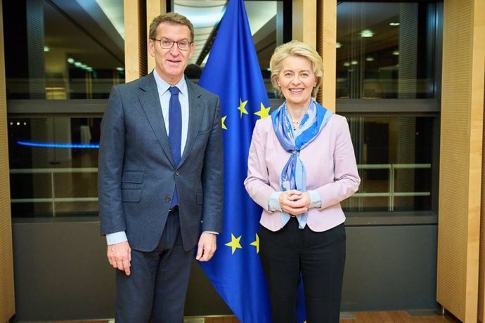 El presidente del PP, Alberto Núñez Feijóo, se reúne con la presidenta de la Comisión Europea, Úrsula von der Leyen,  en Bruselas