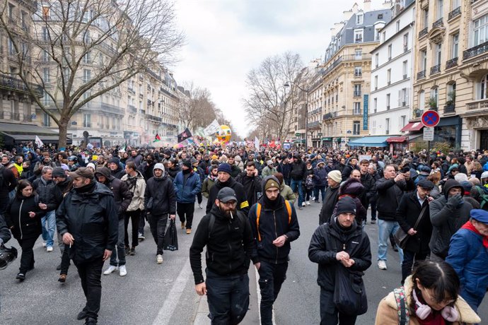 March 7, 2023, Paris, Paris, France: Demonstration against the pension reform. Tens of thousands of people gathered in Paris to demonstrate against the pension reform project initiated by the Borne government.,Image: 761050483, License: Rights-managed, 
