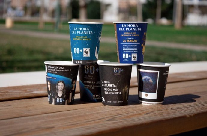 Alliance Vending cumple doce años participando con WWF en la acción contra el cambio climático 'La Hora del Planeta'.