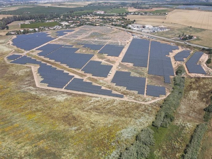 Imagen aérea de la planta solar de Santo Antonio de Endesa en Huelva.