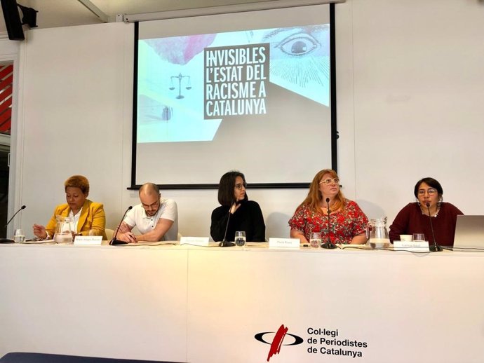 Presentación del informe de SOS Racisme del año 2022 este jueves en el Collegi de Periodistes de Catalunya