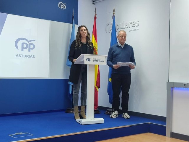 La candidata del PP al Ayuntamiento de Gijón, Ángela Pumariega y el candidato a la presidencia, Diego Canga.