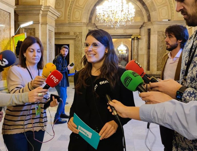 La portavoz de Junts en la Cámara catalana, Mnica Sales, en declaraciones en el Parlament