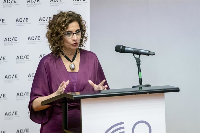 Imagen de archivo de la ministra de Hacienda y Función Pública, María Jesús Montero, interviniendo en un acto. 