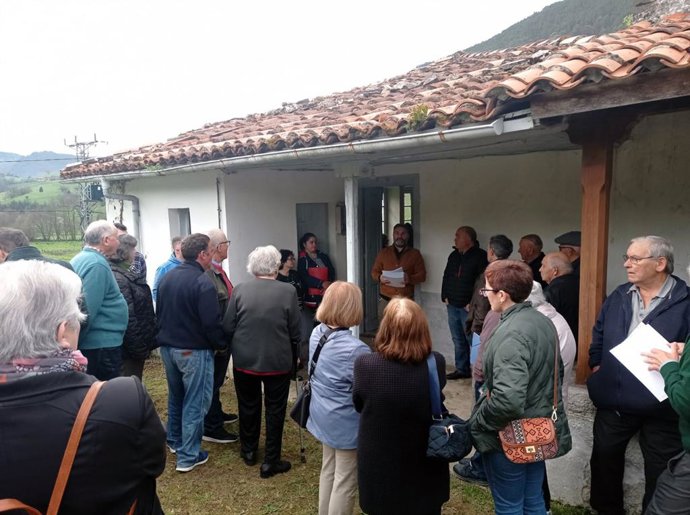 Np Y Foto Entrega De Títulos Concentración Parcelaria En Salas