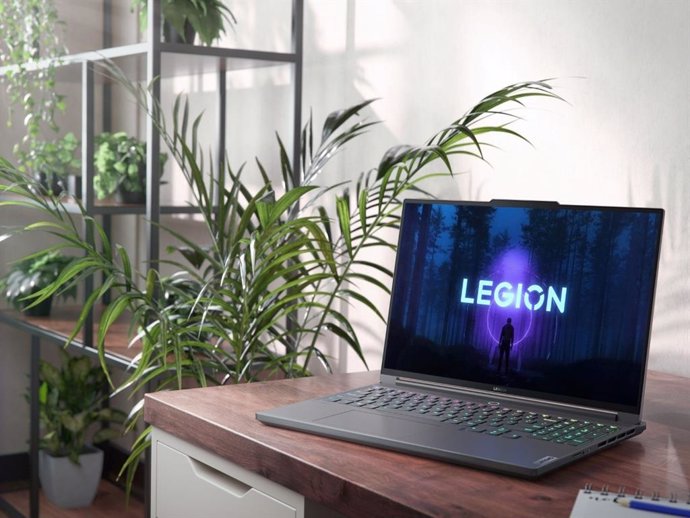 Lenovo Legion Slim