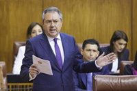 Espadas achaca a la Junta un "caso Emergencias" por contrataciones y Moreno le previene de bulos que pueden "explotarle"