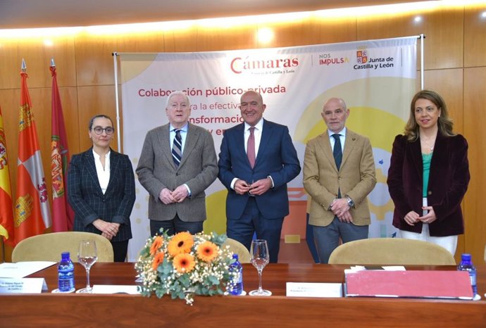 Carnero defiende el modelo de colaboración público-privada como "palanca" para generar riqueza y empleo en CyL.