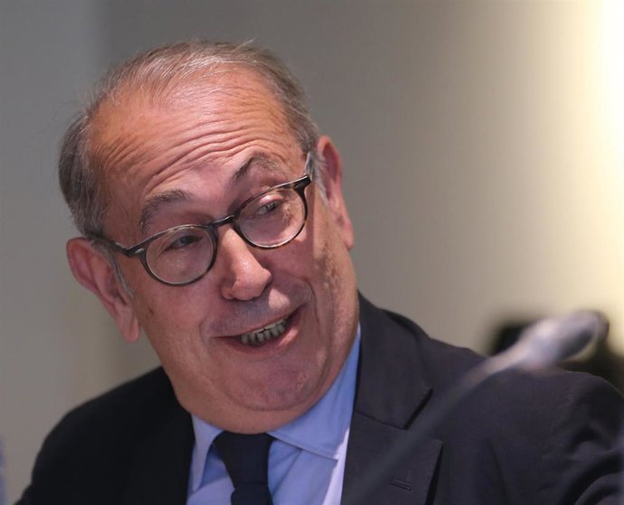 Archivo - El ex secretario general de los socialistas vascos y presidente de la asociación 'La España que reúne', Nicolás Redondo.