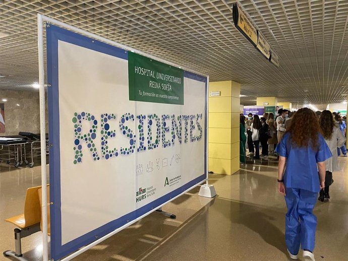 El Hospital Universitario Reina Sofía de Córdoba celebra su VI Jornada de puertas abiertas para futuros residentes.