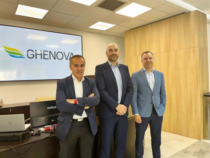 Directivos de la multinacional sevillana Ghenova.