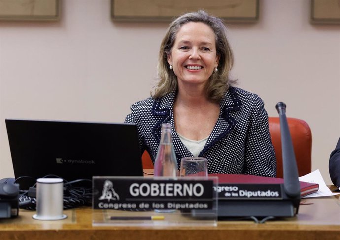 La vicepresidenta primera del Gobierno y ministra de Asuntos Económicos y Transformación Digital, Nadia Calviño, comparece durante una Comisión de Asuntos Económicos y Transformación Digital en el Congreso de los Diputados, a 23 de marzo de 2023, en Mad