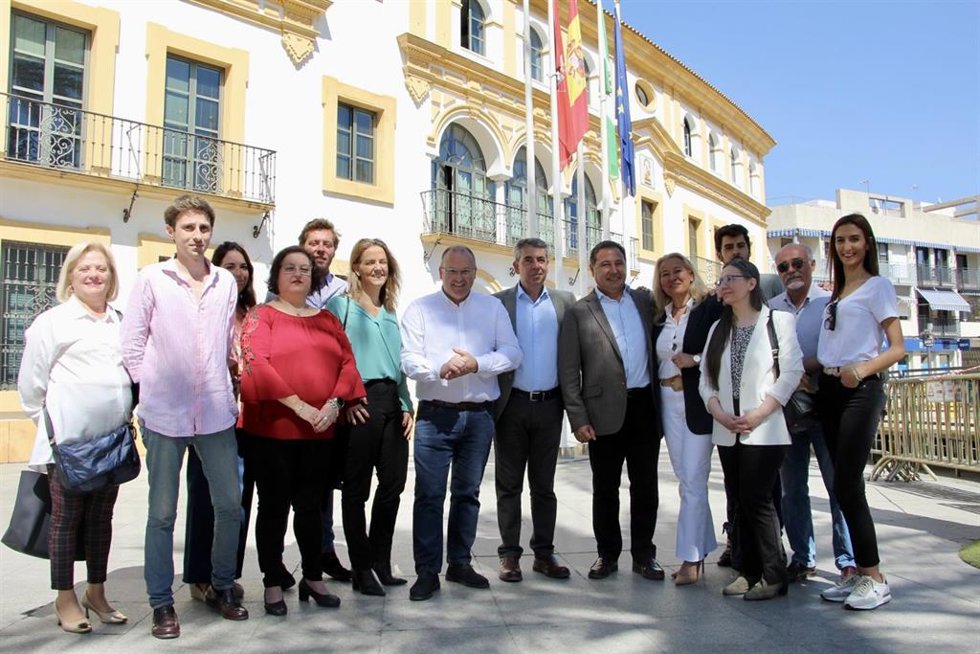 Fotonoticia Miguel Tellado Visita Dos Hermanas