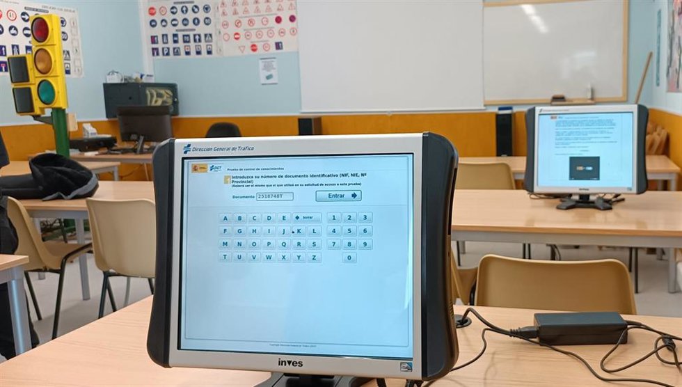 El Ayuntamiento va a adquirir 25 equipos informáticos con pantallas táctiles por un valor de 18.000 euros