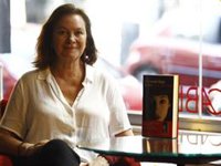 La nueva académica de la RAE Clara Sánchez defiende que el lenguaje inclusivo "es algo que hay que atender"