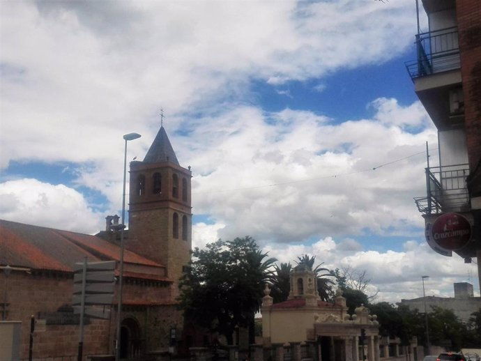 Archivo - Nubes, cubierto, nubes altas