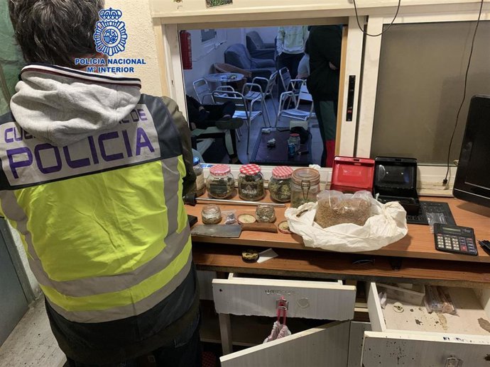 La Policía Nacional Desmantela Otra Asociación Cannábica Y Detiene A Las Tres Personas Responsables Nota De Prensa, Audio Y Fotografía