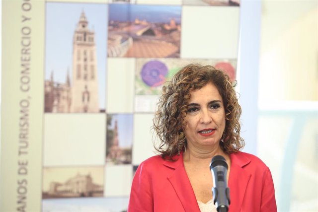 La ministra de Hacienda y Función Pública, María Jesús Montero, este viernes en Sevilla