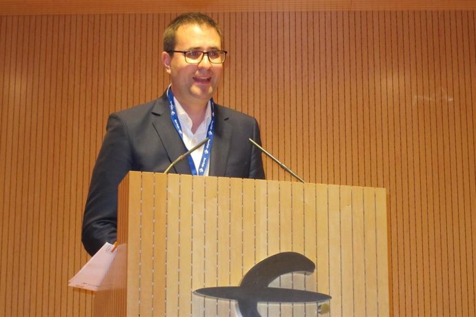 El director de Comunicación y Relaciones Institucionales de Ibercaja, Enrique Barbero.