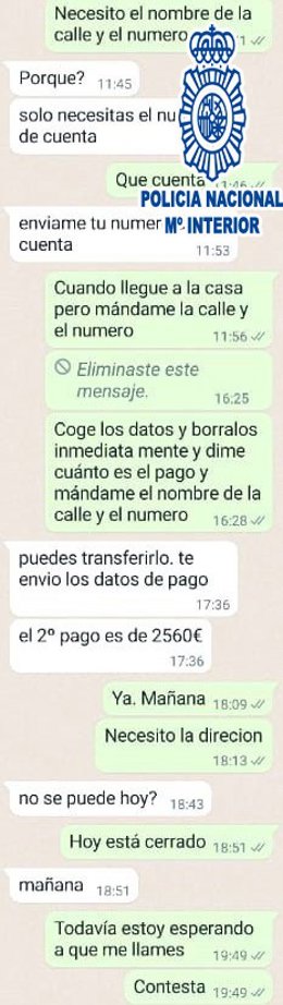 Una conversación entre uno de los presuntos estafadores y la víctima vía mensajería instantánea