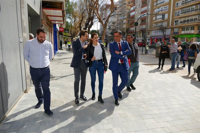 El alcalde de Murcia, José Antonio Serrano, acompañado de la concejala de Movilidad Sostenible y Limpieza Viaria, Carmen Fructuoso, visita las obras
