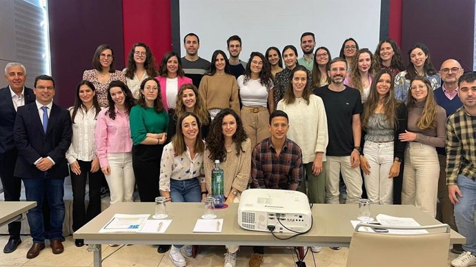 Jornadas anuales dirigidas a actualizar la farmacología de enfermedades víricas en el Hospital de Valme de Sevilla.