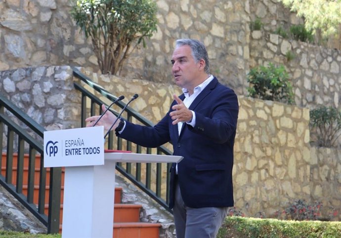 El coordinador general del PP, Elías Bendodo, en Alhaurín de la Torre (Málaga)