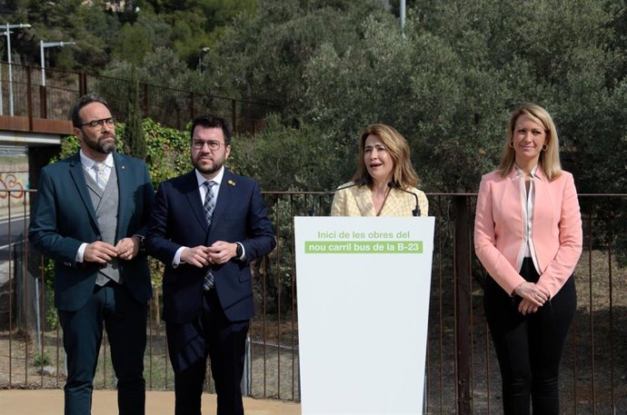La ministra de Transportes, Movilidad y Agenda Urbana, Raquel Sánchez, interviene durante su visita al inicio de obras del carril bus de la carretera B-23, a 24 de marzo de 2023, en Barcelona, Catalunya (España). 