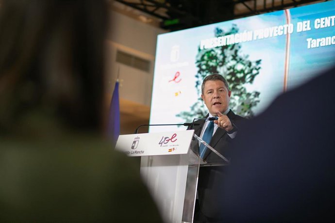 El presidente de Castilla-La Mancha, Emiliano García-Page, en Tarancón.