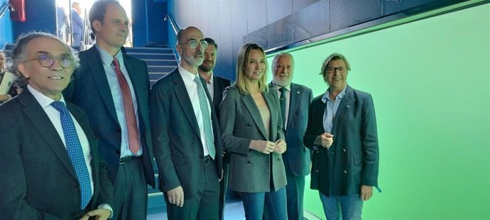 Almuiña, Fernández-Tapias y Quintana, entre otros, en el 'Nautilus'.